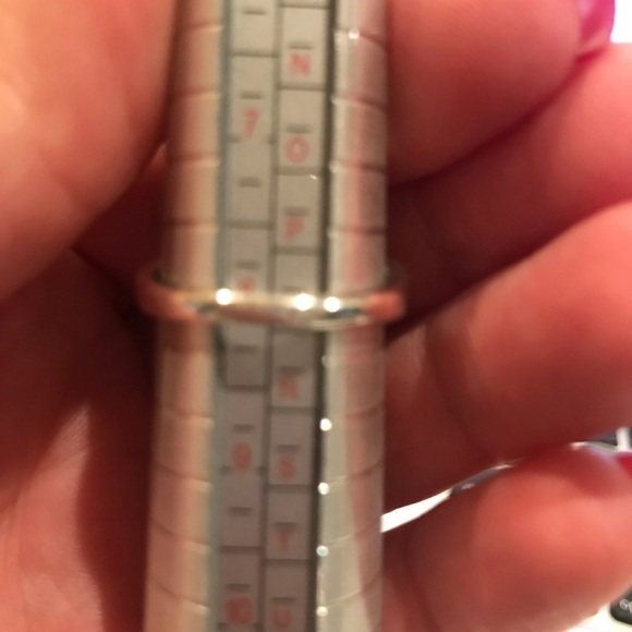 Woman's Handmade Vintage Boho Green Gemstone Unique Silver Tone Ring Size 8 - Picture 10 of 10